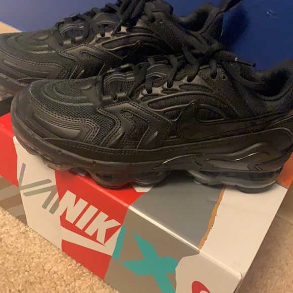 NIKE AIR MAX EVO - Picture 2 of 5